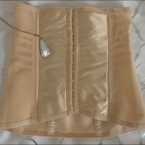 NWOT Rago Waist Trainer Corset Boned Beige Medium